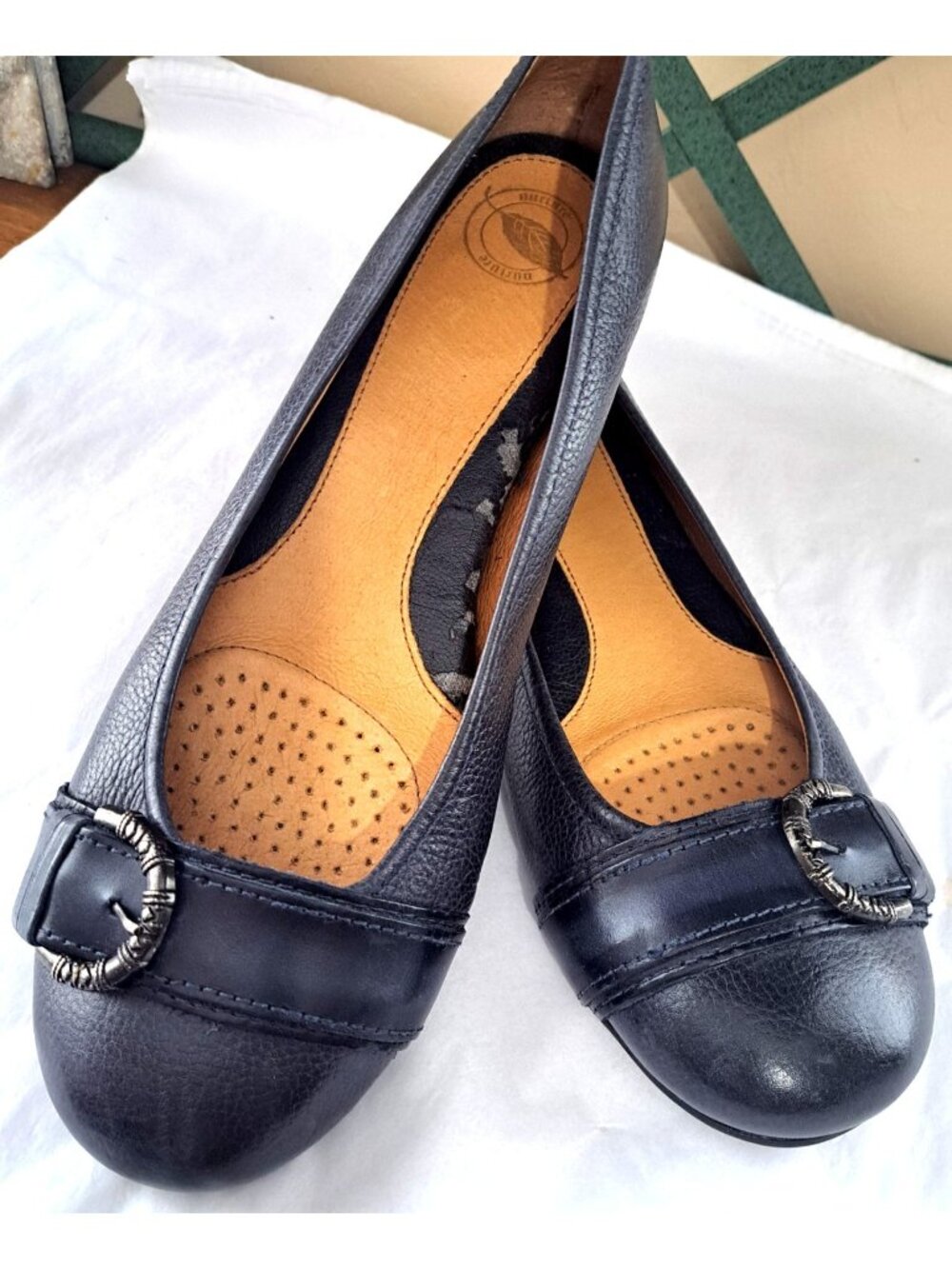 NURTURE Women's 9.5M LARK Blue Ballet Flats Leather Uppers Linings Cushioned